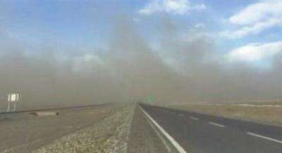 新疆吐鲁番三十里风区十级大风有多猛