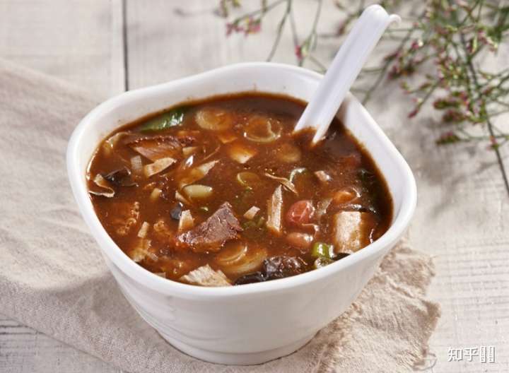 在郑州,每个人心里都有一碗属于自己的胡辣汤,吃胡辣汤有哪些灵魂搭配