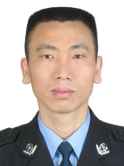 省会公安局副局长主动投案曾号称神探