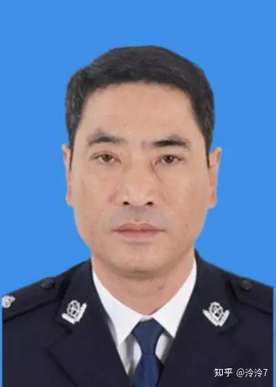 党委副书记,政委:何军