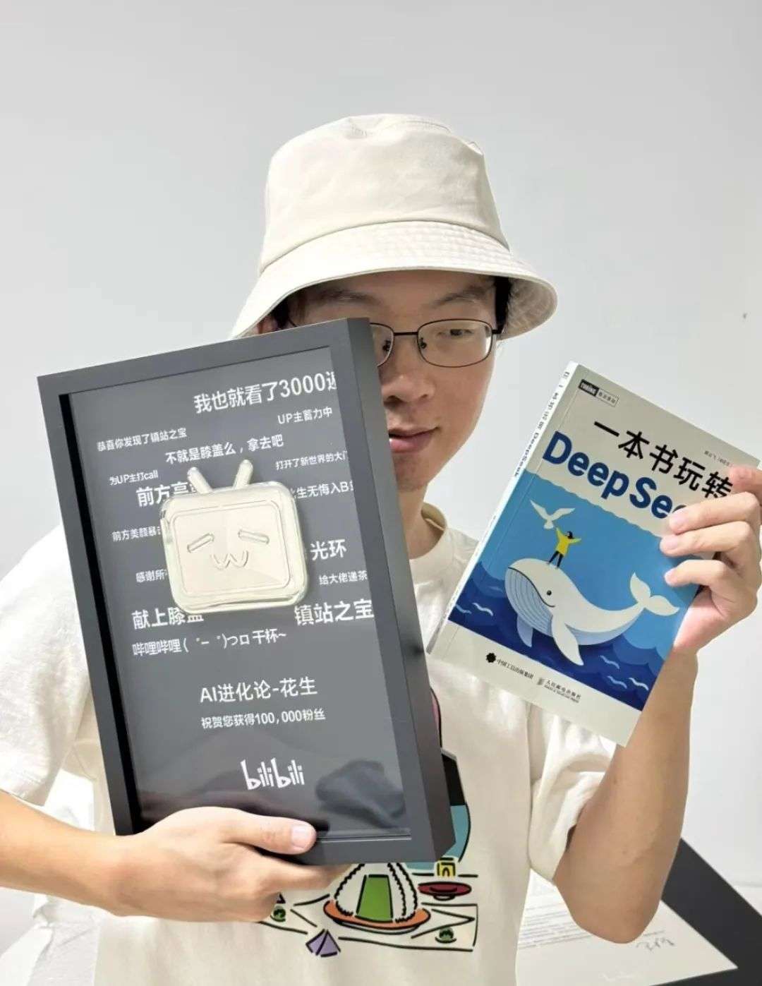 对话「小猫补光灯」陈云飞：35+岁大厂i人，用离职、旅居、AI开发来打破中年魔咒
