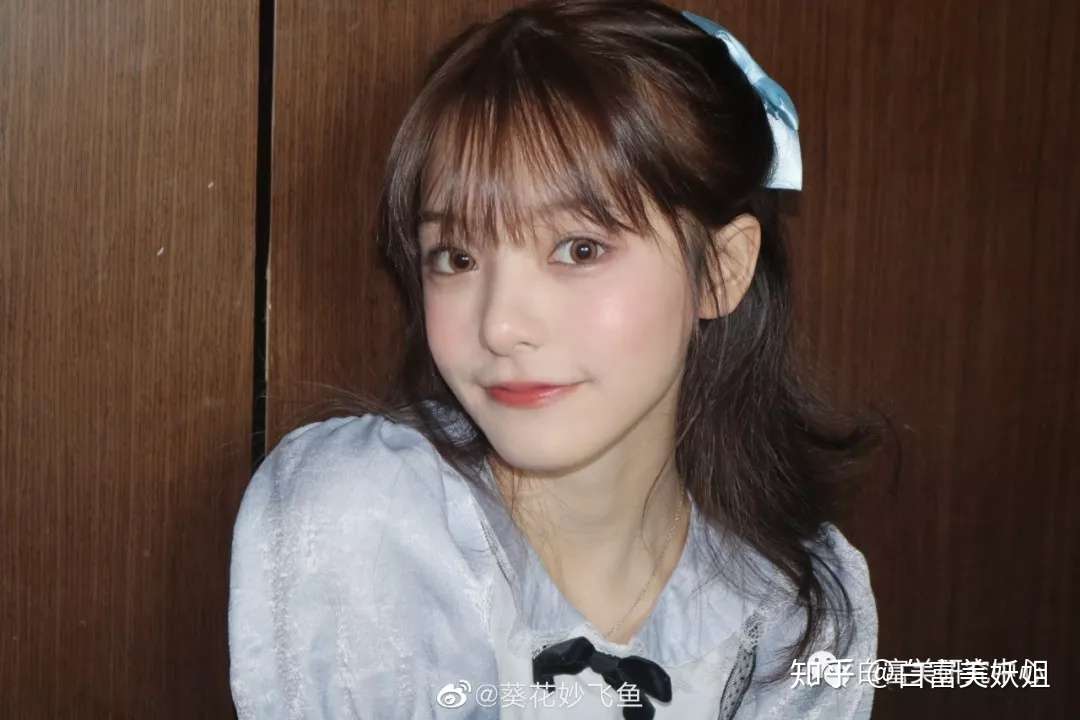 17岁靠脸火成 美少女top1 却当摇钱树包养丑男友 恋爱脑还是被pua了 知乎