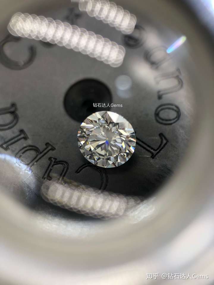 钻石该选哪个?