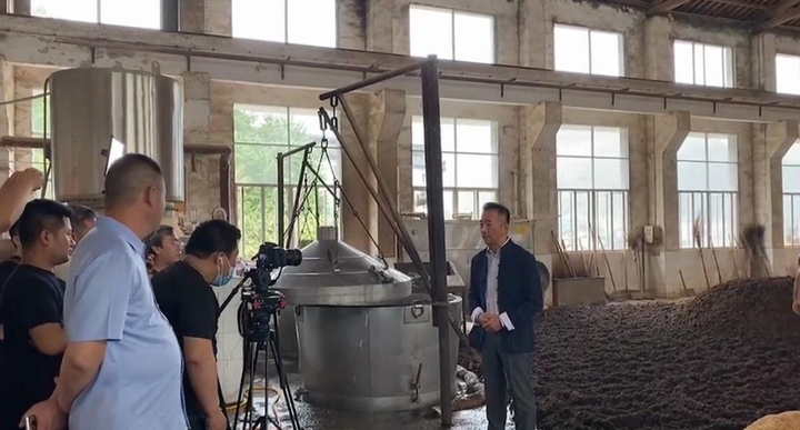 茅台镇“古传烧坊”品牌与明星郑晓宁达成品牌代言合作