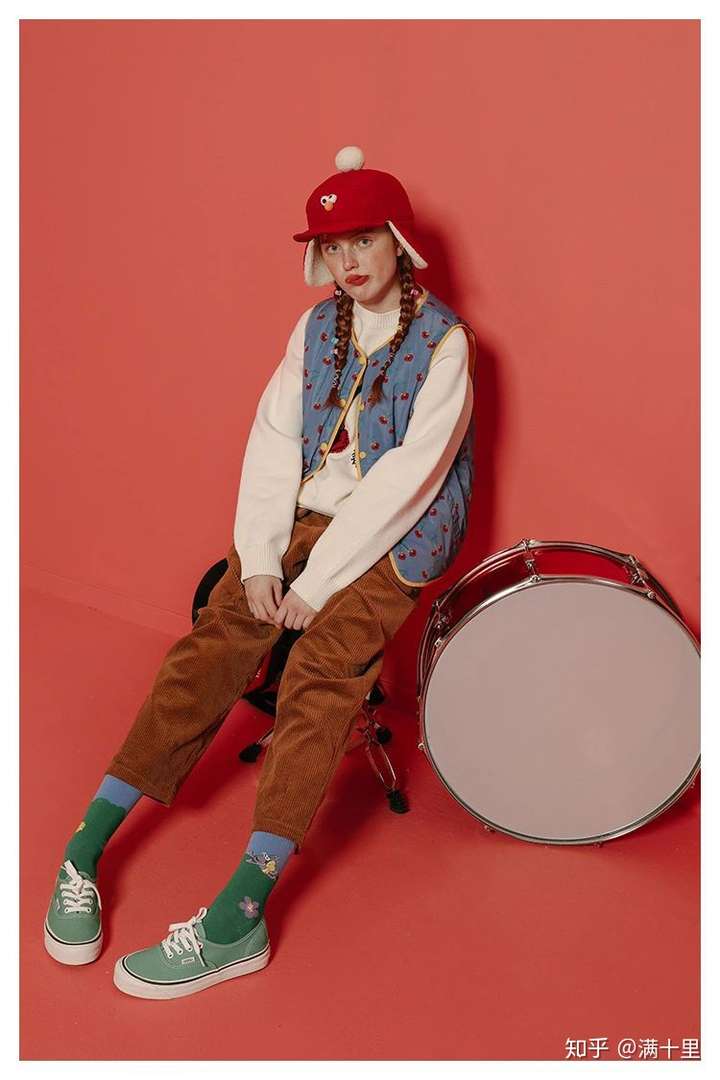 如何穿搭出鬼马精灵的感觉?