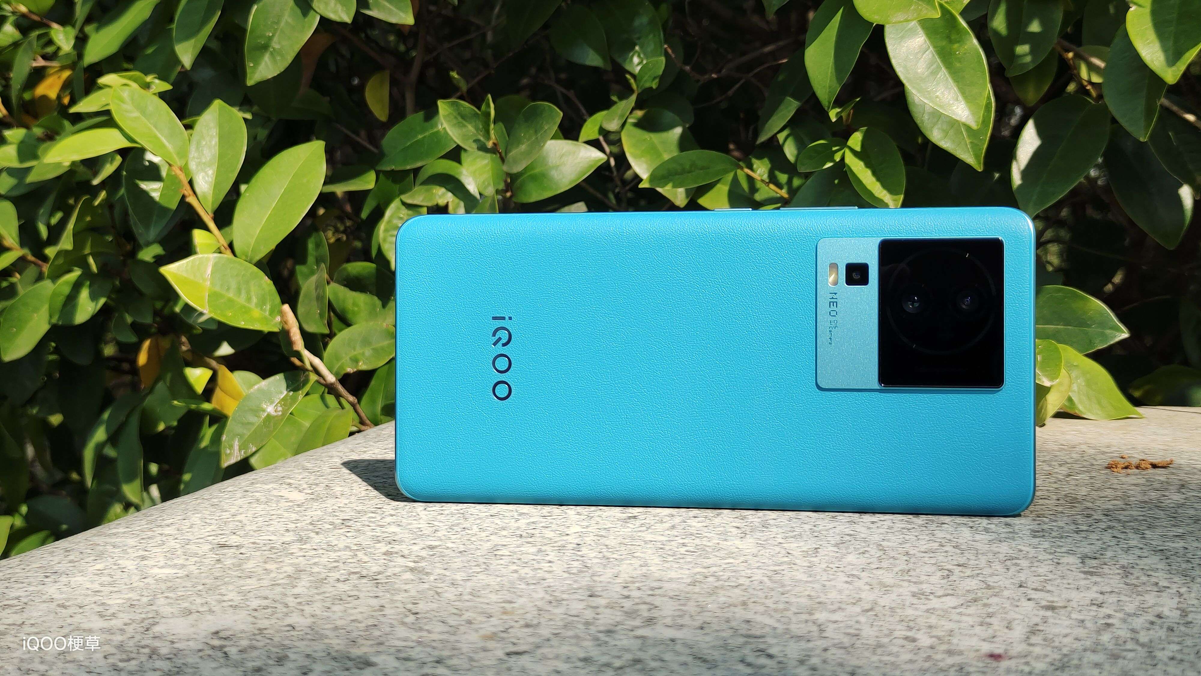 曾把你抓住 的想法: iqoo neo系列一直是是非常受欢迎的,最近