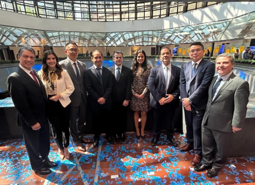 风头尽显!ATFX集团主席Joe Li受邀在墨西哥证券交易中心发表重要演讲