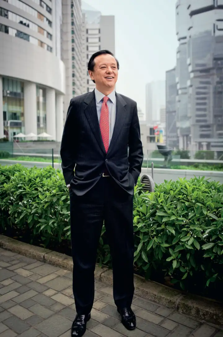 入主港交所十年，李小加为何突然宣布卸任？谁将是继任者？