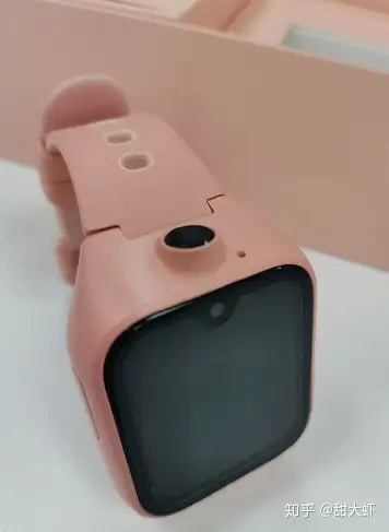 我家小女孩很喜欢的小米米兔儿童电话学习手表4