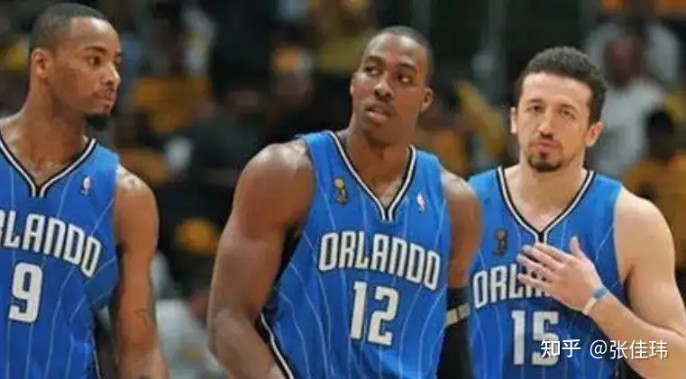 「魔兽」霍华德宣布退役，结束 20 年篮球职业生涯，如何评价他的生涯？