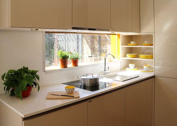 暖暖的新家——72集装箱爆改成花园别墅