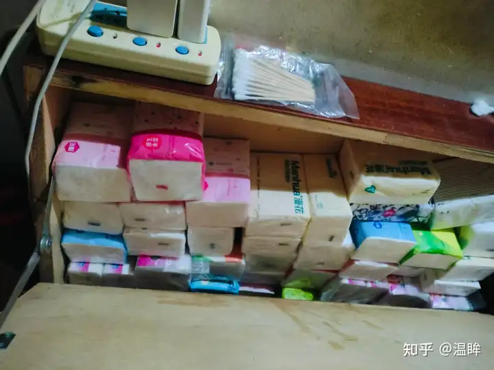 如何看待武亮说大学生生活费 1500 就够用这一言论？