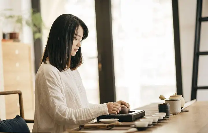 燃爆了（喝茶寓意象征着什么）喝茶的学问及寓意?，喝茶的这几个寓意您都了解吗？，考上郑州大学厉害吗，