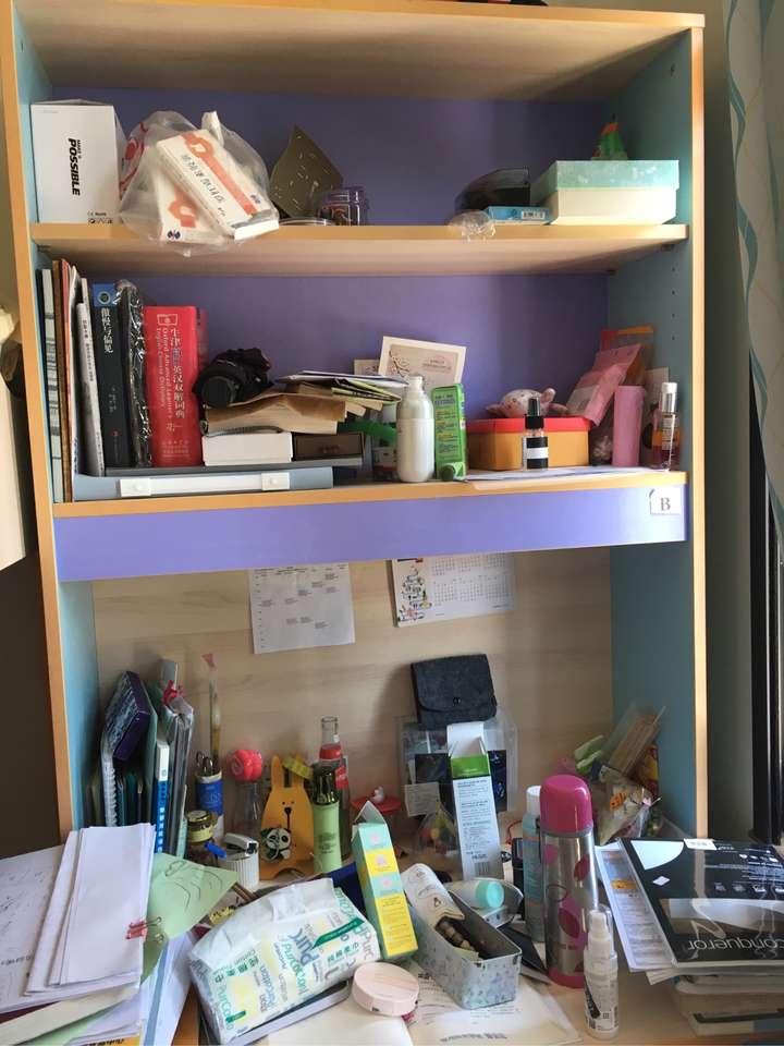 说完书桌就床  errrr 算了不拍了太乱不忍直视 其实就是想说想做学霸