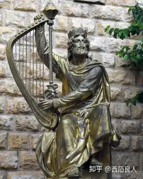 弹奏竖琴的大卫雕像下期我们介绍红桃k上的人物,感兴趣的话就加个关注