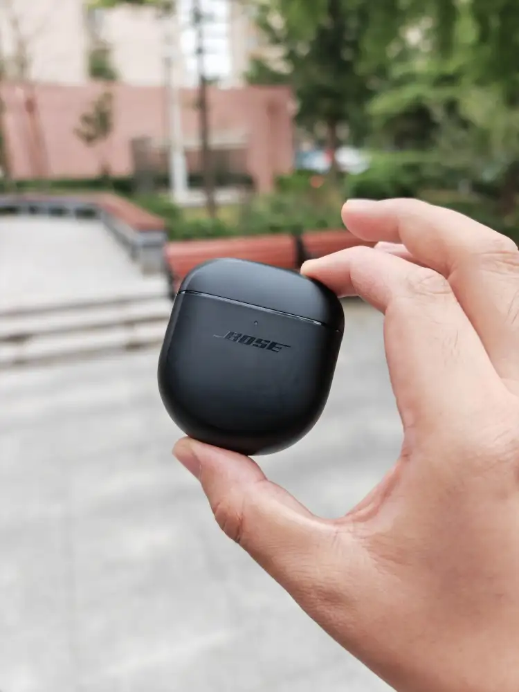 在AirPodsPro 2面前，BOSE QuietComfort II能否坐稳最强降噪的宝座