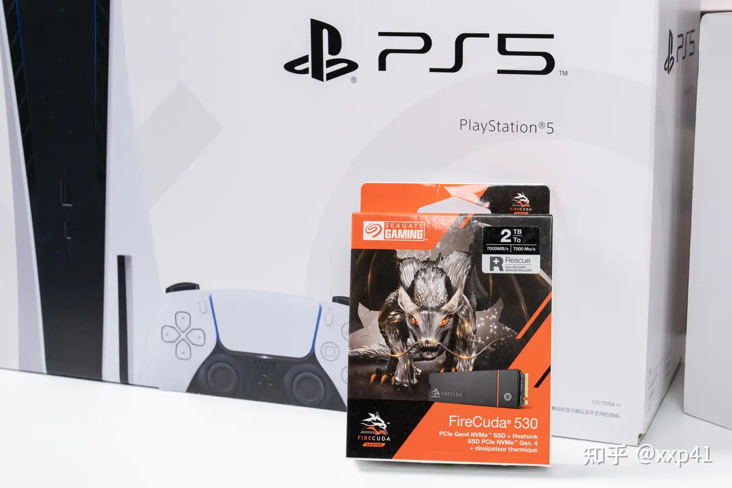 了解PS5，从这里开始：PS5有哪些实用周边可以选，存储加装M2固态硬盘