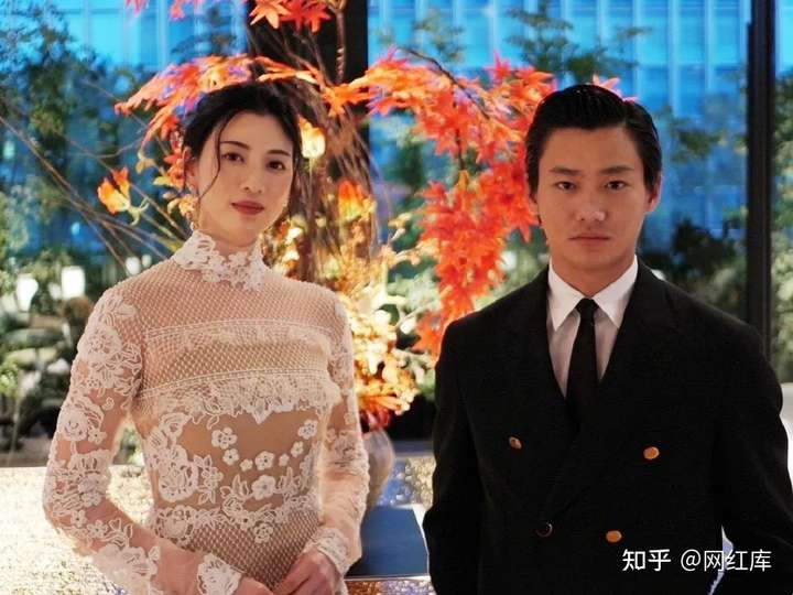 三吉彩花一袭白色蕾丝礼服，尽显性感、慵懒、冷艳气质 Facebook-第9张