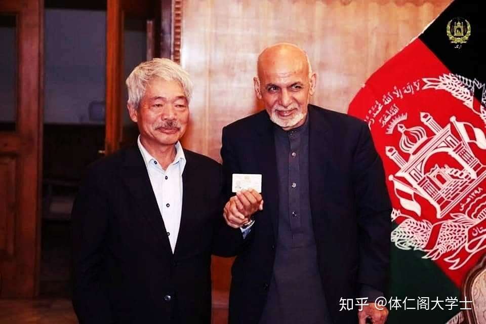 在阿富汁被枪杀的日本医生中村哲落叶归根 阿富汁总统亲自抬棺 知乎 在阿富汁被枪杀的日本医生中村哲落叶归根 阿富汁总统亲自抬棺 知乎
