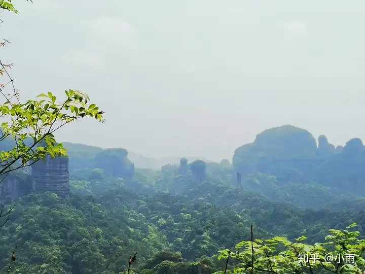 韶关「丹霞山」是一个什么景点，有哪些推荐的游玩攻略和特色景观？