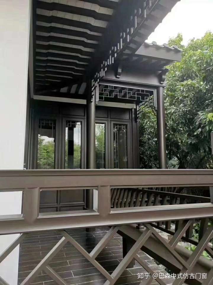 中式铝合金门窗比木质门窗更有优势