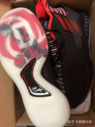 罗斯9哪个配色好看一些? - 知乎