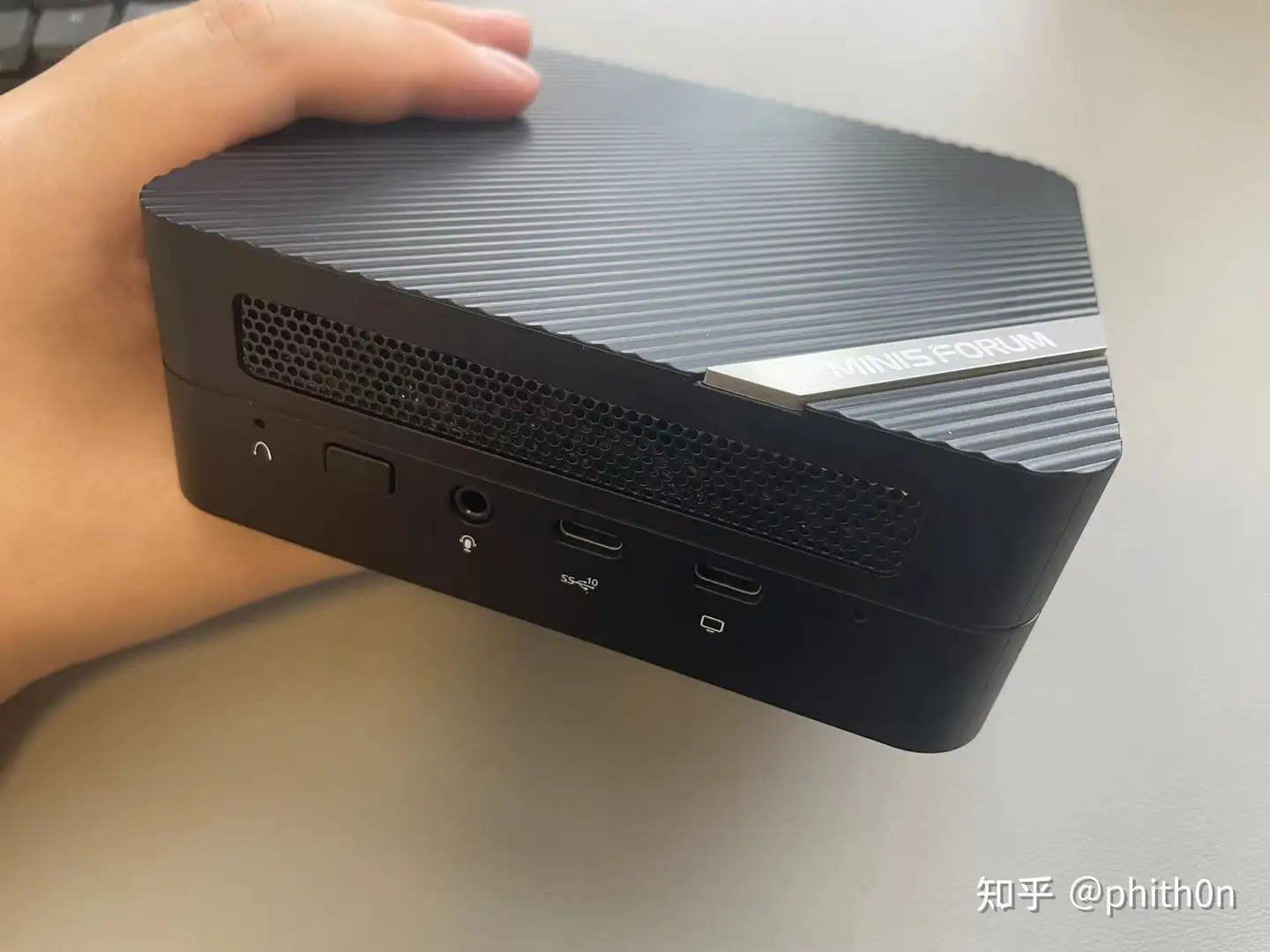 使用Minisforum UM560小主机办公一周体验- 知乎