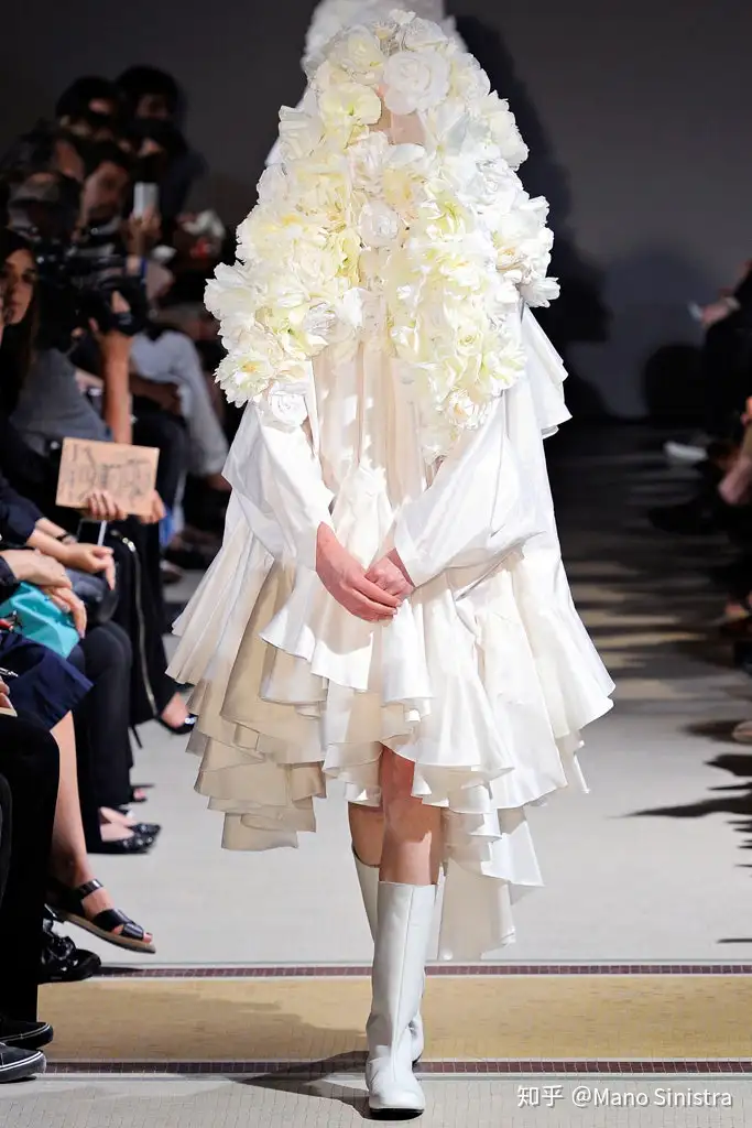 Comme des Garcons 2012 SS White Drama - 知乎