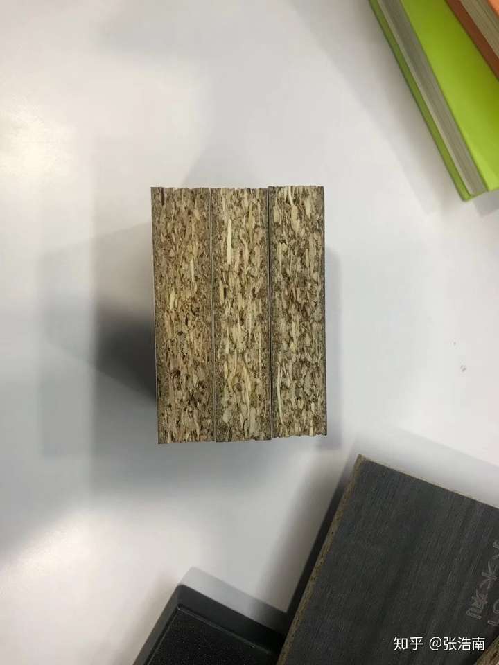 全屋定制,柜子用不知名的生态板好还是克诺斯邦颗粒板?