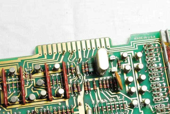 电与磁的极致艺术~1968年的HP9100A晶体管计算器(机)-2
