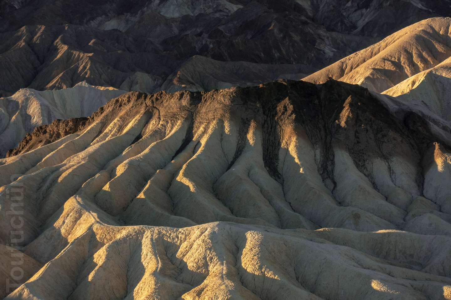 Macos 桌面壁纸 圣地巡礼 知乎