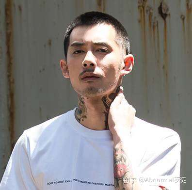 有哪些剪寸头好看的男生?