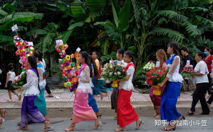 小伙伴入群:xiaodouli-doulige 每年的农历九月到十月,在茶荣的高棉人