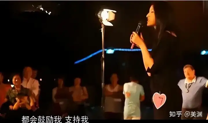 今年春晚新女神，穿泳裤身材被男观众惊叫起来