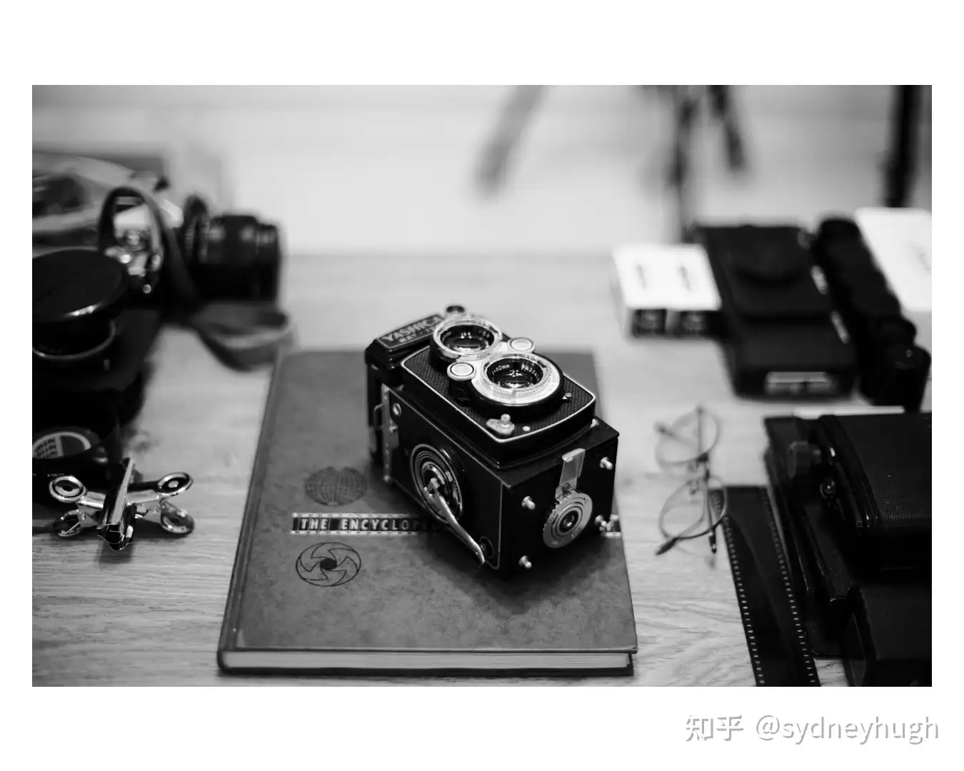 yashica 124G真的那么不值得用吗？(和上至rolleiflex的级别相比)？ - 知乎