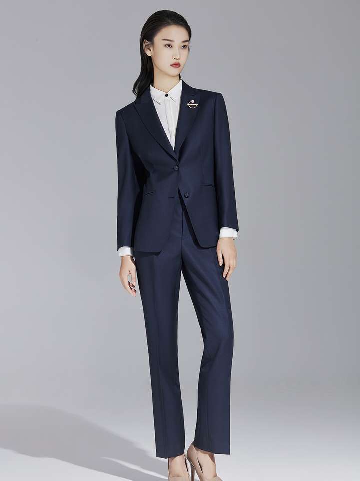 高跟鞋怎么搭配休闲或者职业装?