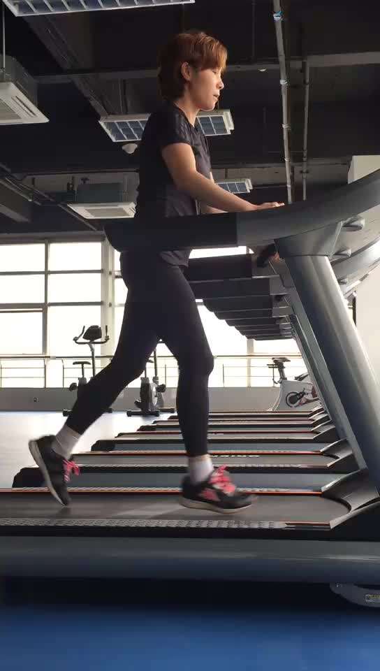 v2-2c574ba322b42443bc101c980882ab58_b.jpg