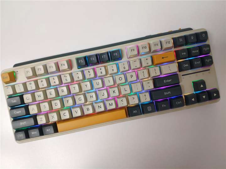 米物ART系列机械键盘 Z870：高颜值、三模兼容、超好用