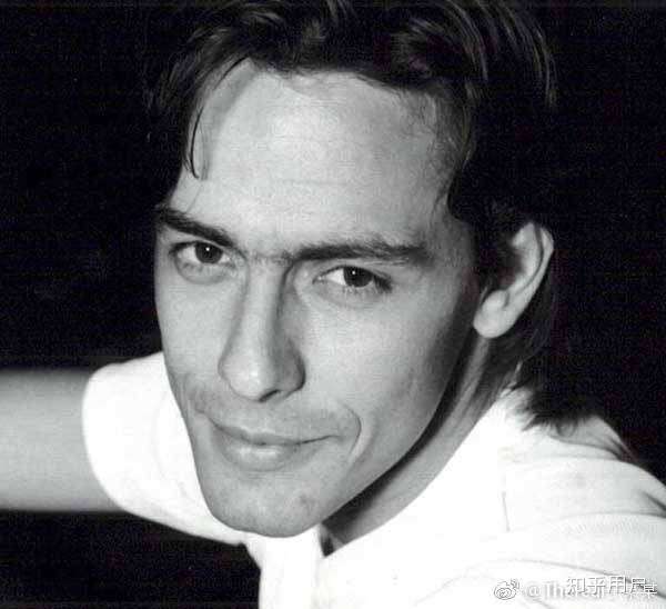 因扎吉,年轻的时候的颜真的是无敌了