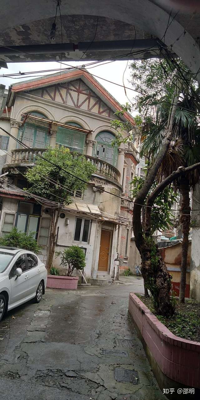 乔家路上的梓园作者邵明