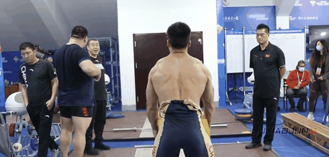 健身人士如何看待吕小军的后背? - 知乎