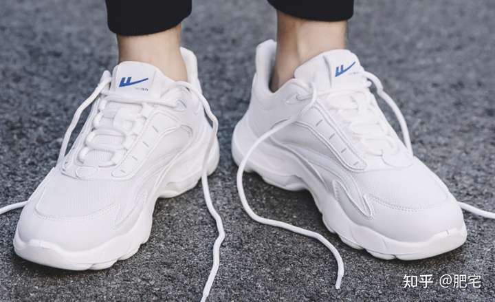 200元以内的男鞋(运动鞋类和休闲鞋类),平常主要是走路多一点,有推荐