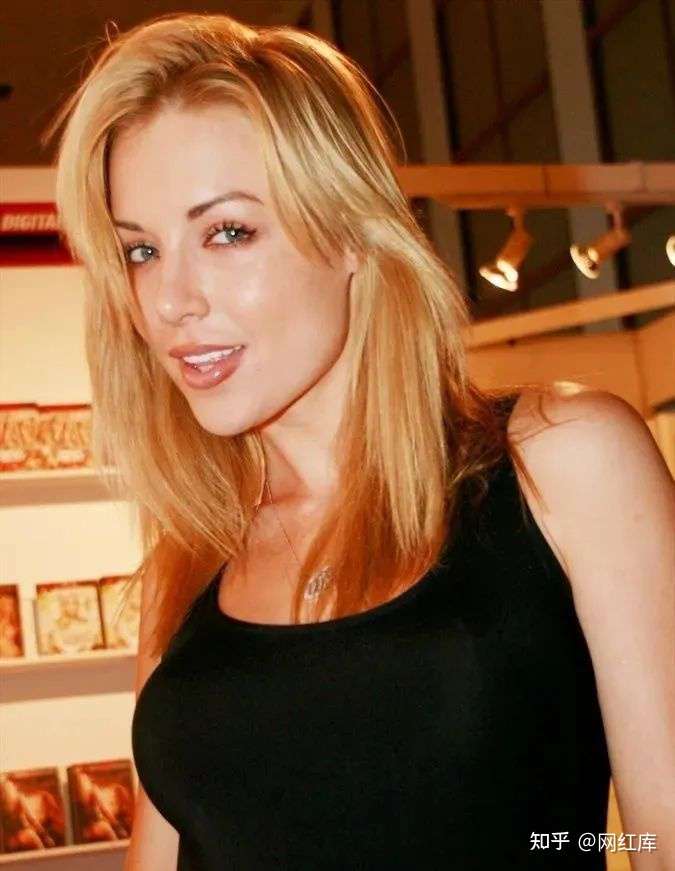 颜值出众身材姣好的业界头牌kayden kross，自己拍片还能自己当导演！ Facebook-第4张