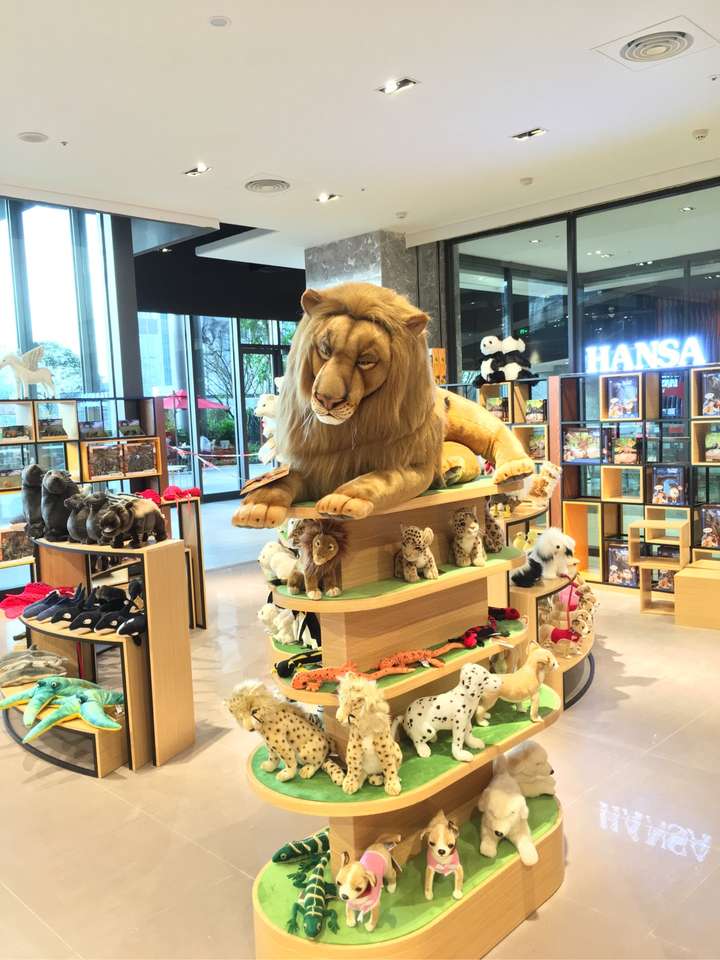 hansa toy   仿真动物毛绒玩偶  应该是这个领域世界第一了  才进国内