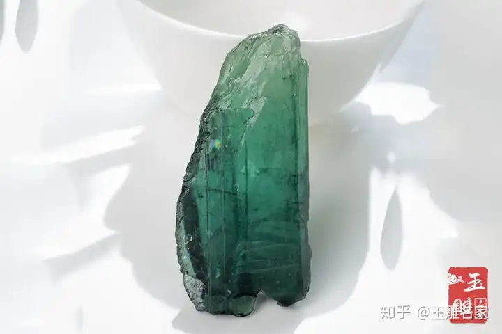 綠碧璽應(yīng)該如何挑選？這些方法都是你應(yīng)該知道的