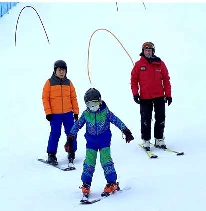 名师果然不同凡响：加拿大四级滑雪PhD教练指导安侨学生