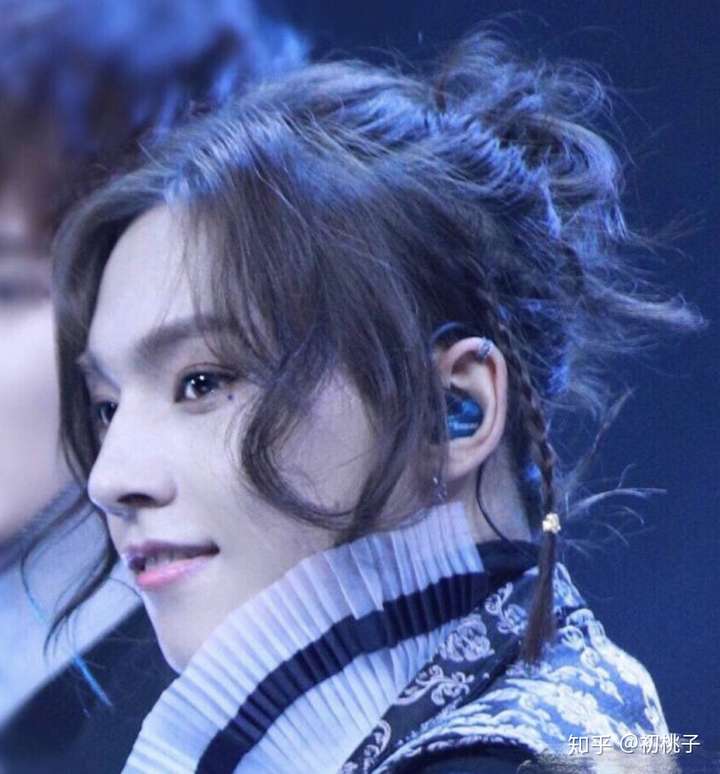 女生真的会喜欢偶像练习生中周锐这种颜值的男生吗?