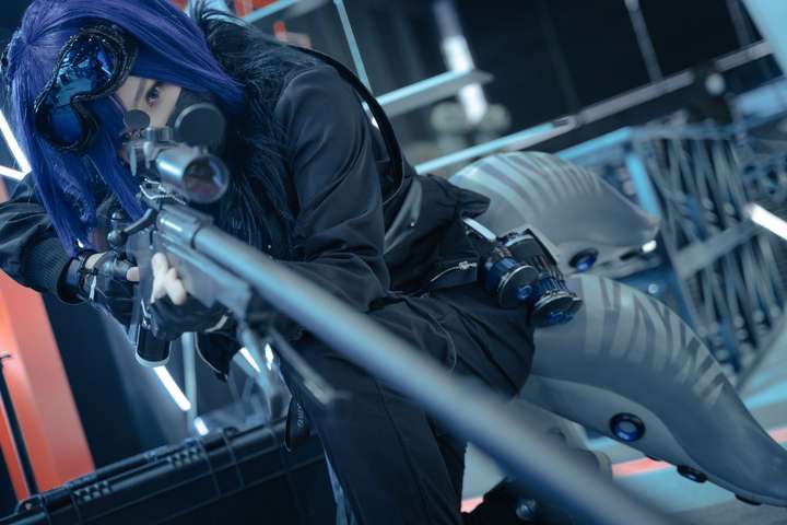 如何看待《明日方舟》制作人「海猫络合物」亲自上阵 cos 游戏角色