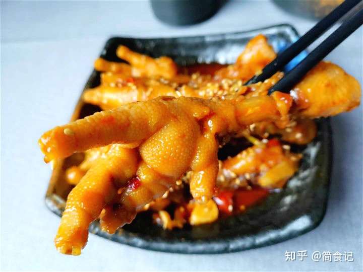 吃了30年鸡爪 这样做最好吃 香辣过瘾又解馋 网友 可以摆摊了 知乎