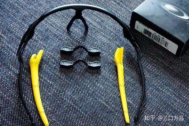 专业运动眼镜 可以快速更换镜片 同时提供抗冲击防护性能 知乎